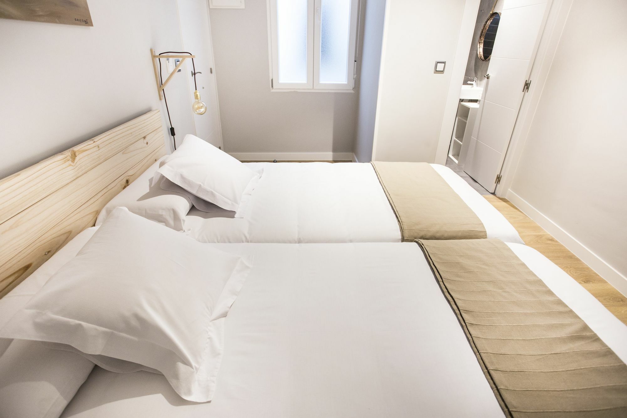 Hola Rooms Мадрид Екстер'єр фото